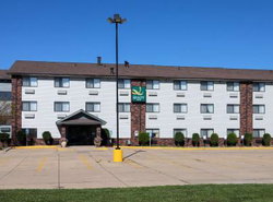 Quality Inn & Suites Bloomington I-55 and I-74