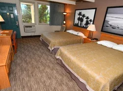 Costa Mesa Inn - Newport Beach Area