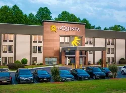La Quinta Inn & Suites by Wyndham Fayetteville I-95