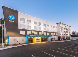 Tru by Hilton Fayetteville I-95