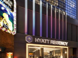 Crowne Plaza Times Square Manhattan, an IHG Hotel