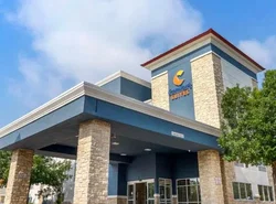 Comfort Suites Medical Center near Six Flags