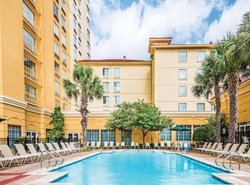 La Quinta Inn & Suites by Wyndham San Antonio Riverwalk