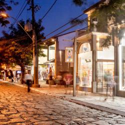 Stones Road, Búzios Accommodation New York