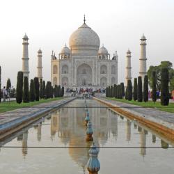 Taj Mahal, Agra Accommodation New York