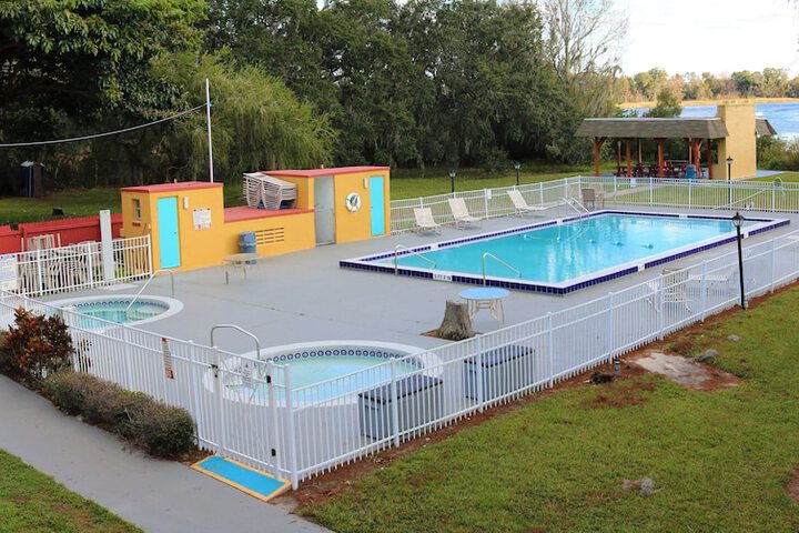 Howard Johnson By Wyndham Lake Front Park Kissimmee - thumb 1