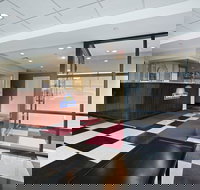 Days Inn by Wyndham Bronx Near Stadium - Accommodation New York