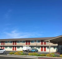 Super 8 by Wyndham Alturas - Accommodation New York