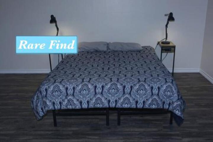 !!!Comfortable Stay Five Minutes Away!!! - thumb 0