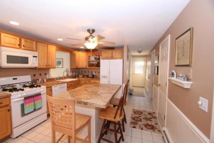 18 Great Hill Rd. - thumb 3