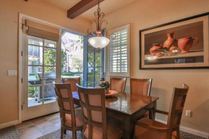 (H90) Single Story Townhome Near Beautiful Fountain Condo - thumb 0