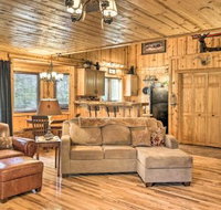 Cabin on Table Rock Lake with Hot Tub  Fire Pit - Accommodation New York