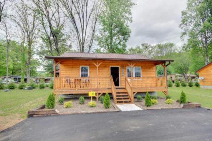 Bears Den Cabin W / Porch Mins To Bryson City - thumb 0