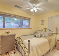 Spacious Cabin Walk to Big Trees State Park - Accommodation New York