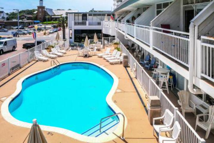 Oceanfront Resort Studio On Virginia Beach! - thumb 4
