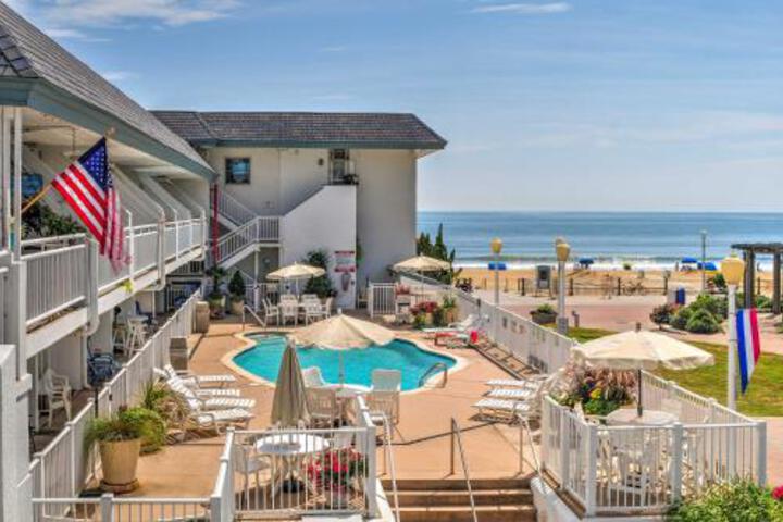 Oceanfront Resort Studio On Virginia Beach! - thumb 1