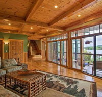 Lakefront Alton Bay Home w / Movie TheaterDock - Accommodation New York