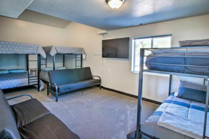 House On Bear Lake Perfect For Large Groups - thumb 1