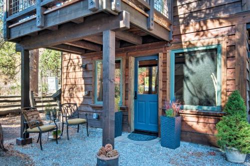 Cozy Couples Cabin Walk To Lake Tahoe & Dtwn - thumb 4