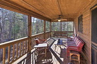Secluded Getaway with Pool Table Less Than 6 Mi to Helen