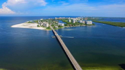 4025 Estero Blvd. - thumb 5