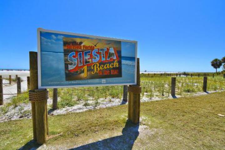 New Listing! Peaceful Retreat On Siesta Key Beach Apts - thumb 2