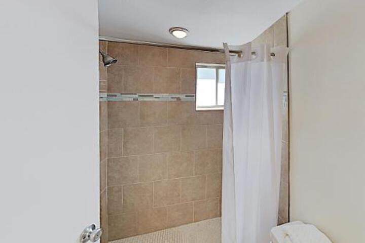 New Listing! Peaceful Retreat On Siesta Key Beach Apts - thumb 0