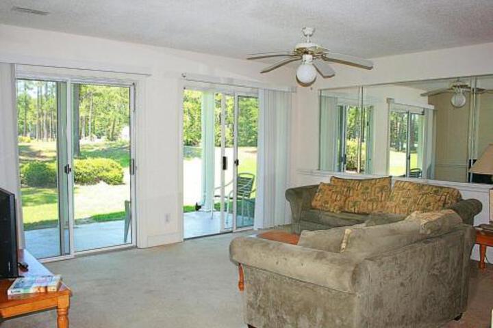1302M Condo - thumb 3