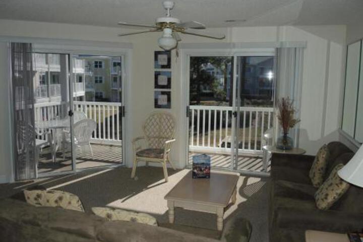 1504M Condo - thumb 1