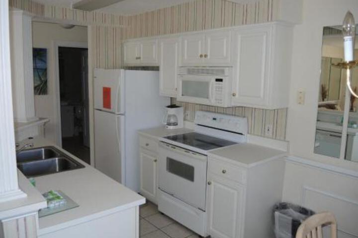 1504M Condo - thumb 5