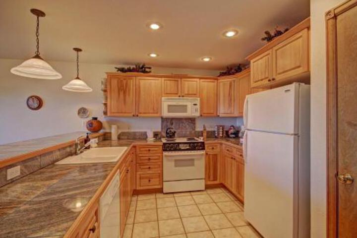 127 Lookout Ridge Townhouse - thumb 4