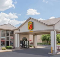 Super 8 by Wyndham Appleton - Accommodation New York