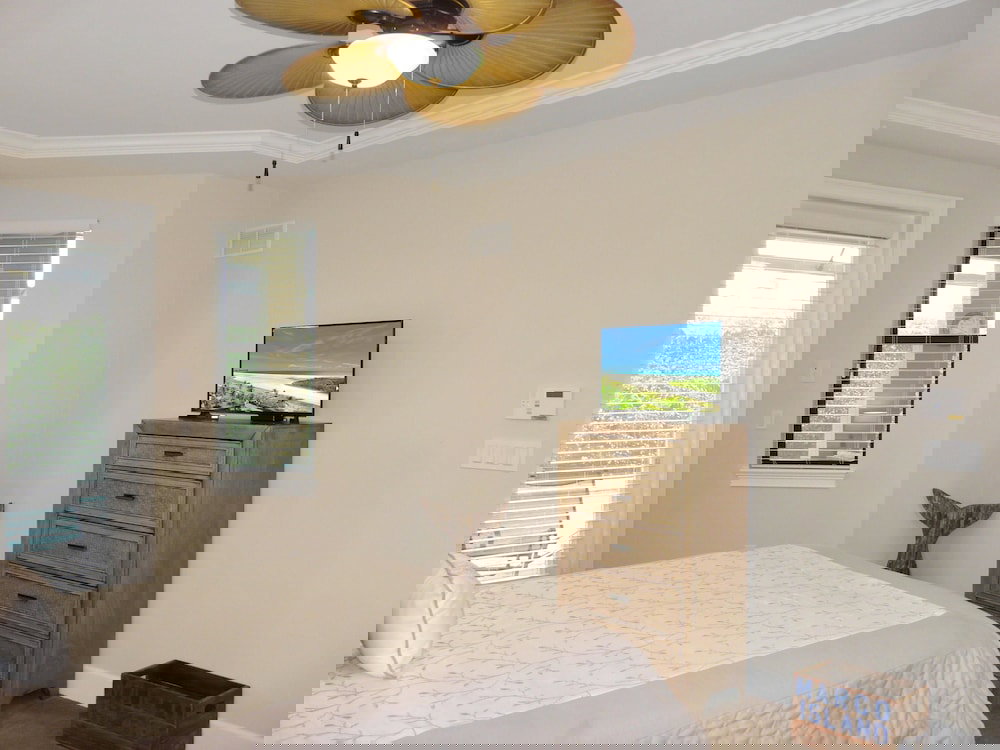 1550 Galleon Avenue - thumb 4