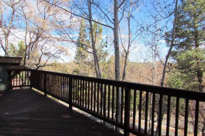 088 Rockspray Chalet Cabin - thumb 0