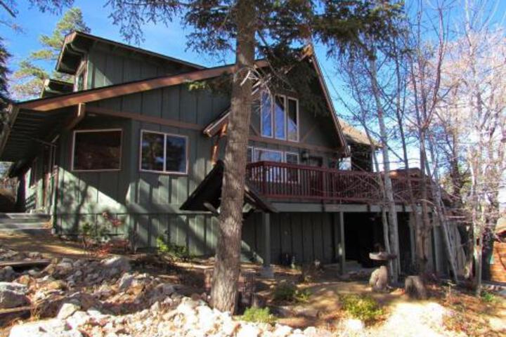 088 Rockspray Chalet Cabin - thumb 4