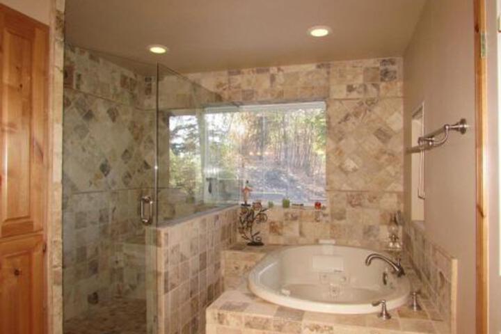 088 Rockspray Chalet Cabin - thumb 3