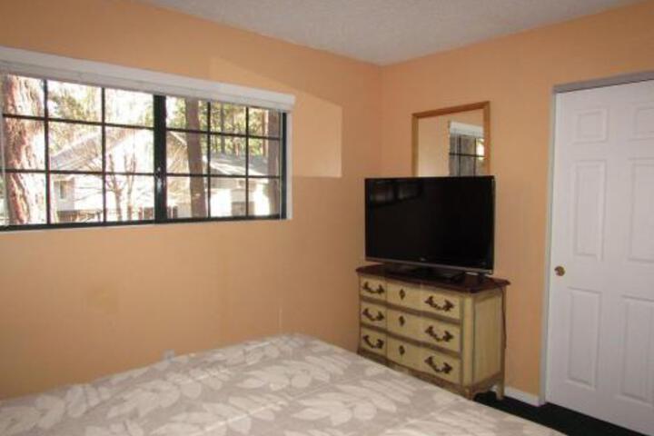 092 Crestwood Retreat Cabin - thumb 2