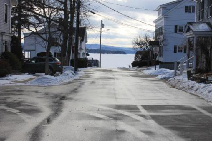 New One Bedroom Apartment Near Lake Winnipesaukee - thumb 2