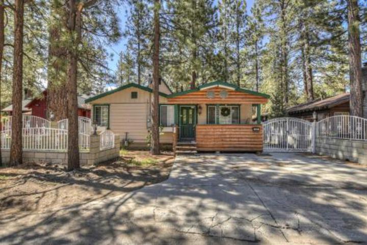 075 Sherwood Chalet Cabin - thumb 0