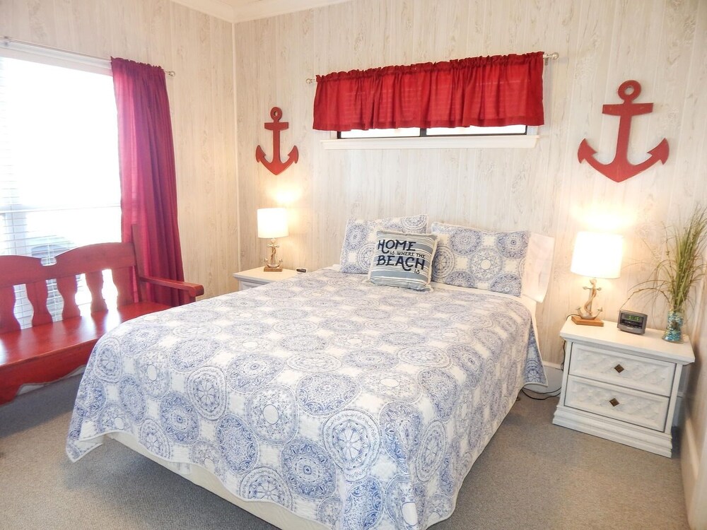 036 Island Time 4 Bedroom Home By Redawning - thumb 4