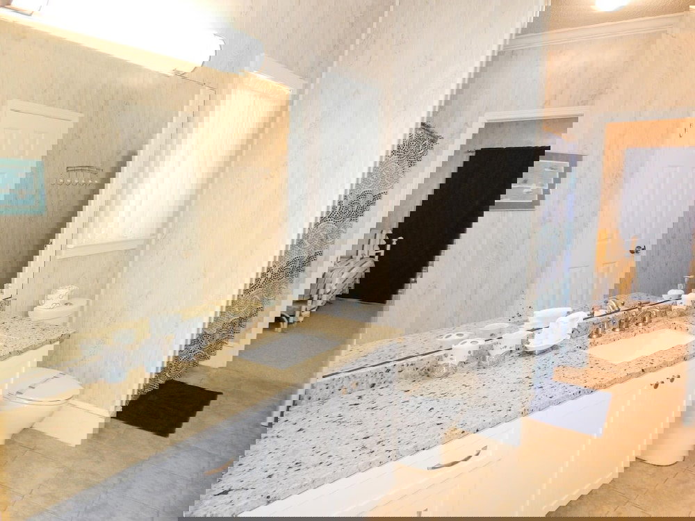 036 Island Time 4 Bedroom Home By Redawning - thumb 3