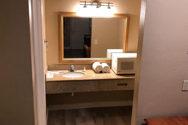 Valley Inn - thumb 6