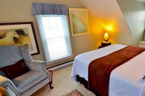 1848 Island Manor House - thumb 2