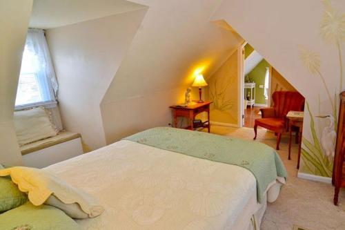 1848 Island Manor House - thumb 6