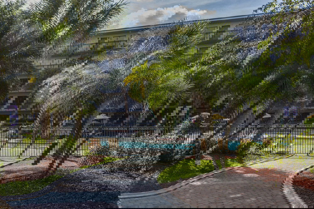 Staybridge Suites Orlando Royale Parc Suites, An IHG Hotel - thumb 3