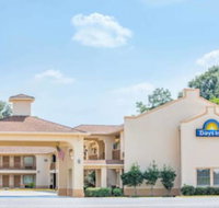 Days Inn by Wyndham Abbeville - Accommodation New York