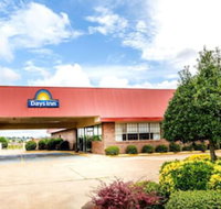 Days Inn by Wyndham Batesville - Accommodation New York