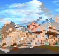 AmericInn by Wyndham Fulton Clinton - Accommodation New York