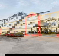 Comfort Inn  Suites East Moline near I-80 - Accommodation New York