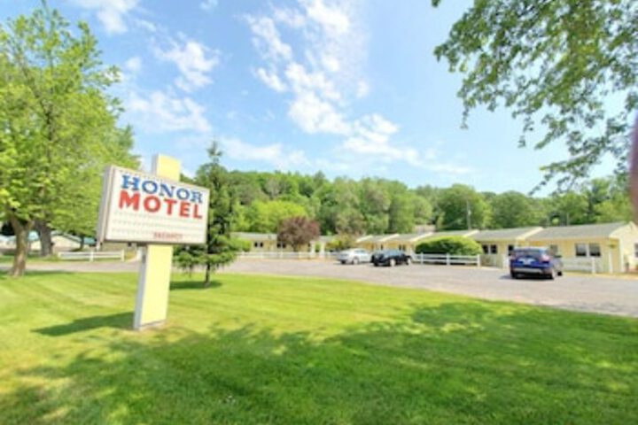 Honor Motel - thumb 0
